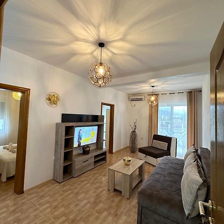 Apartmens Xhenis Lux ウルツィニ エクステリア 写真
